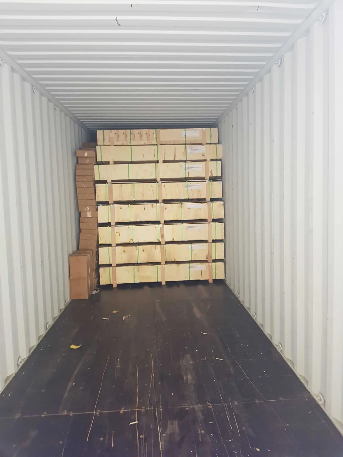 n.s.k. - Weinlogistik-Container